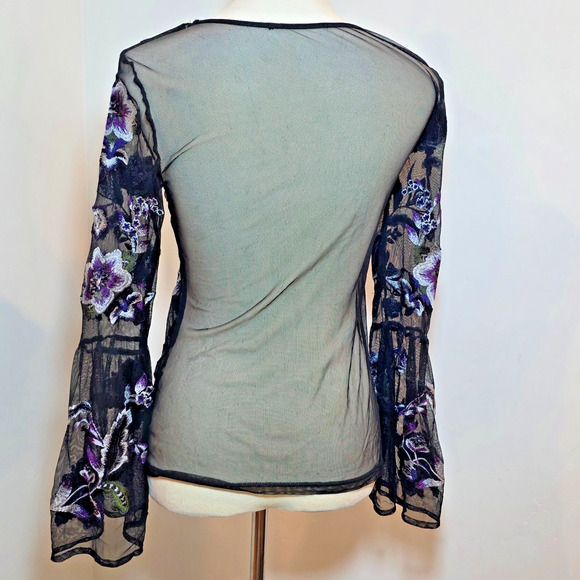 Women's Embroidered Sheer Mesh Top S Black Floral Bell Sleeve Boho Flowy - Picture 5 of 6
